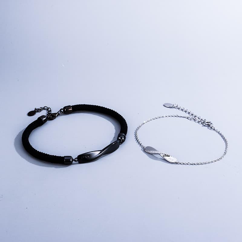 ペアブレスレット ねじれメタルモチーフ調節可能ペアブレスレット